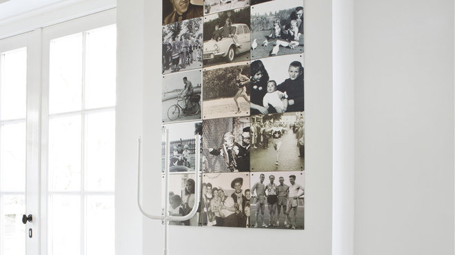 Un pêle-mêle astucieux pour organiser ses photos de famille en sépia et noir & blanc.