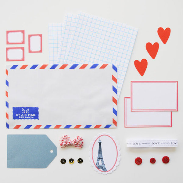 Mon amoureux est en voyage, vite, quelques gommettes et étiquettes pour envoyer "by Air Mail"