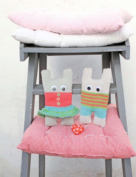 Doudous pour petits et grands tricotés en 5 couleurs de coton au jersey endroit et en côtes 1/1