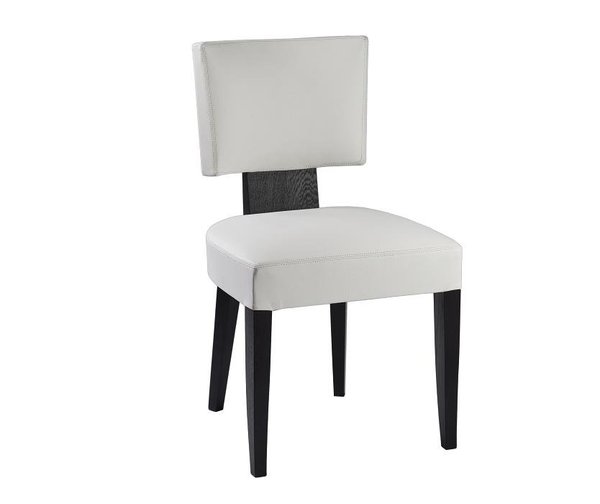 Xavier Dohr, propose la chaise Nati, moderne et confortable.