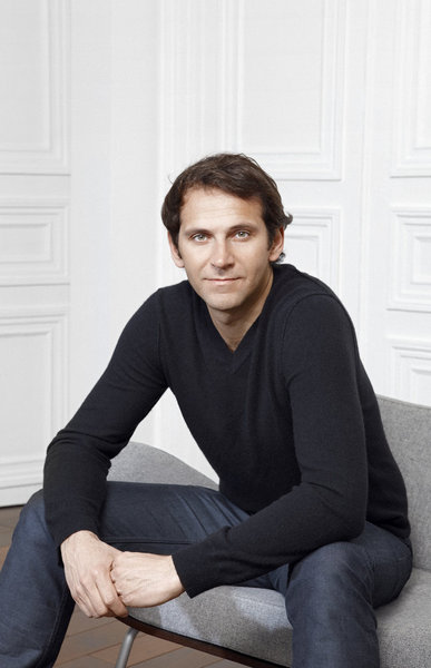 Designer inspiré, Jean-Marc Gady se rend régulièrement au Japon pour ses projets d'architecture de magasins de luxe.