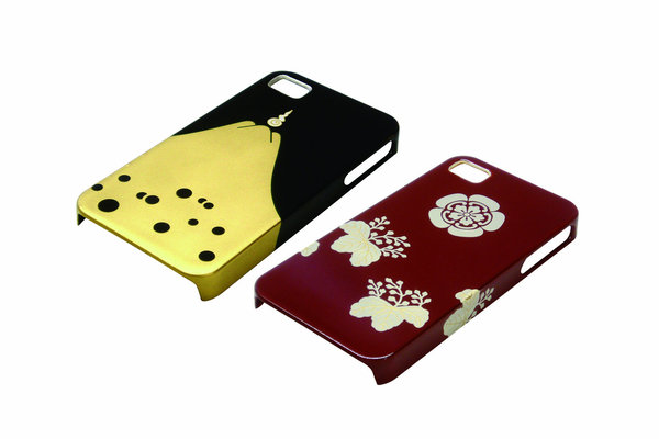 Coques pour iPhone 4S en laque, dont le graphisme est issu du blason du célèbre samouraï, Hideyoshi Toyotomi.