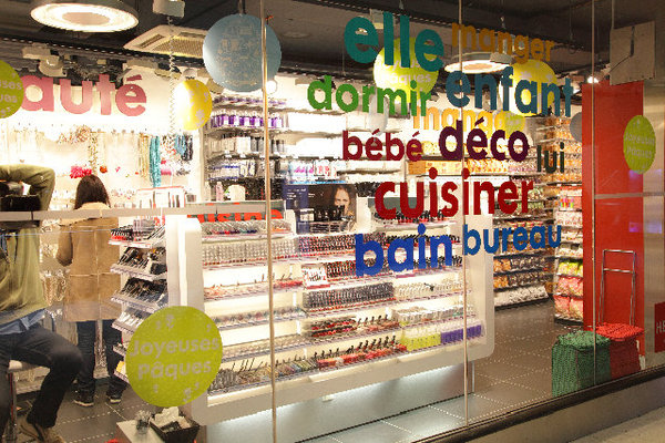 Une boutique moderne et conviviale où il est simple de faire rapidement ses achats avant de prendre son train.