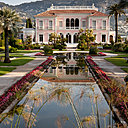 Elevée au titre des monuments historiques, la Villa Ephrussi de Rothschild est un lieu enchanteur, qui s’inspire des palais italiens de la Renaissance.