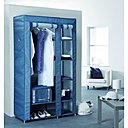 Penderie bleue en Denim. 98 x 46 x 175 cm. 45, 90 euros sur www.boutiquedurangement.com