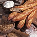 Rétrodor et les Minoteries Viron innovent en permanence en lançant des farines nouvelles; pour 2012, ils proposent des petits pains sucrés aux figues, raisins, abricot, pépites de chocolat faits avec de la pâte à pain.