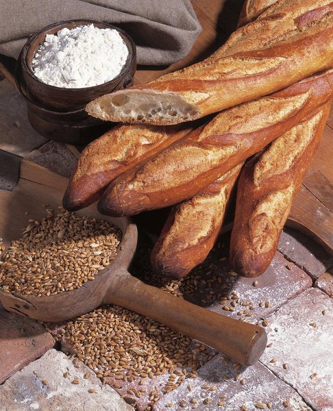 Rétrodor et les Minoteries Viron innovent en permanence en lançant des farines nouvelles; pour 2012, ils proposent des petits pains sucrés aux figues, raisins, abricot, pépites de chocolat faits avec de la pâte à pain.