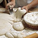 Les boulangères exercent un métier dur physiquement, car elles « mettent réellement la main à la pâte ».
