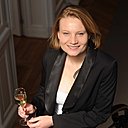 Floriane Eznack, l’œnologue de la maison Jacquart, sait transmettre sa connaissance des secrets du champagne, avec passion.
