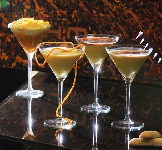 Cocktail maison et sélection pâtissière divinement régressive au Why.