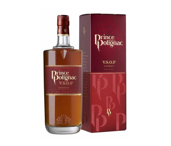 Cognac très chic: le VSOP Hubert de Polignac avec ses notes de prune et pêche enrobées de vanille pâtissière et d’amande.