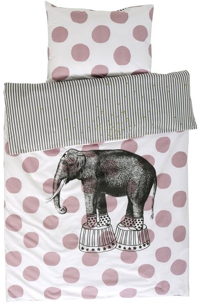 Un charme indémodable pour cette parure 100% percale de coton composé d'une housse de couette 140 x 200 cm et d'une taie d'oreiller 65 x 65 cm. 95 €. Simone. La cerise sur le Gâteau