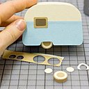 Pose des passe partout, décor des fenêtres et des roues