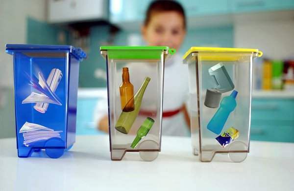 Trois bacs de couleurs distinctes !