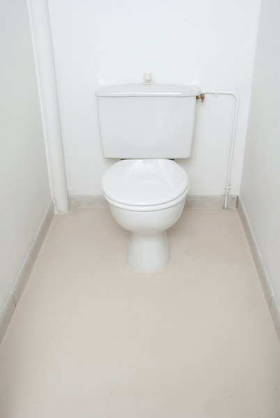 Laissez sécher le temps indiqué sur le produit, à l’abri des courants d’air.