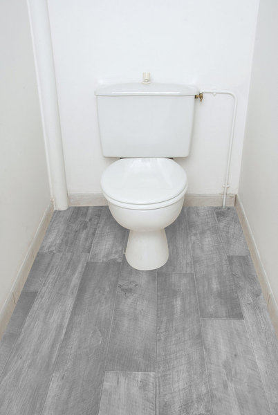 Votre sol est prêt à recevoir un nouveau revêtement, et vous n’aurez plus qu’à admirer le résultat de votre travail.