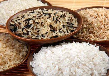 Le riz connaît différentes variétés : blanc, brun, jaune, violet, noir... chacun a des vertus différentes. Goutez-les, pour changer du Basmati !