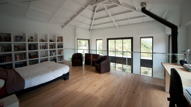 Le tour de force de la maison est d’ouvrir l’espace au maximum sur l’extérieur, mais également à l’intérieur de la structure, puisqu’aucun élément porteur n’est apparent.