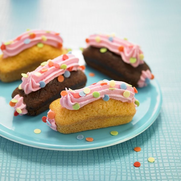 Un dessert parfait pour les visites surprises, ces petits éclairs rappelle la saveur sucrée de la barbe à papa, pour une rencontre entre moelleux et légèreté.