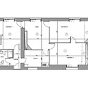 Plan avant : une distribution maladroite avec une salle de bains près de l’entrée et qui ne desservait qu’une des trois chambres.
