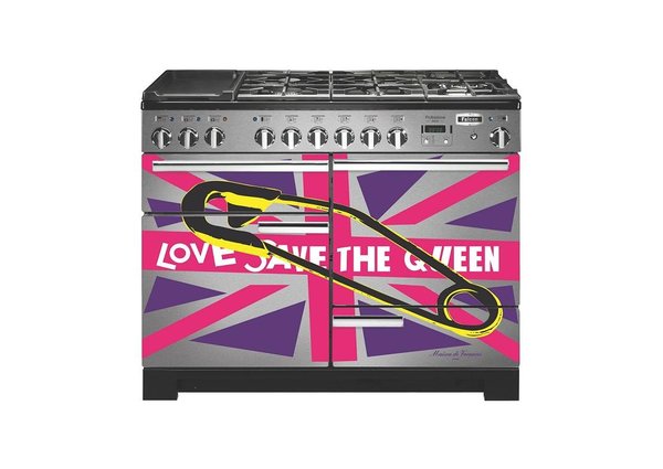 Cuisiner british sur un beau piano Falcon made in UK !