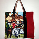 Charmant cottage anglais en toile de laine rouge, avec bande velours noir et verso dans la même toile, intérieur à petits pois noir sur fond blanc avec anses de croûte de cuir noir rivetées.