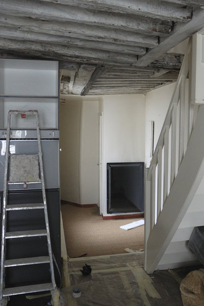 L’escalier en cours de relooking.