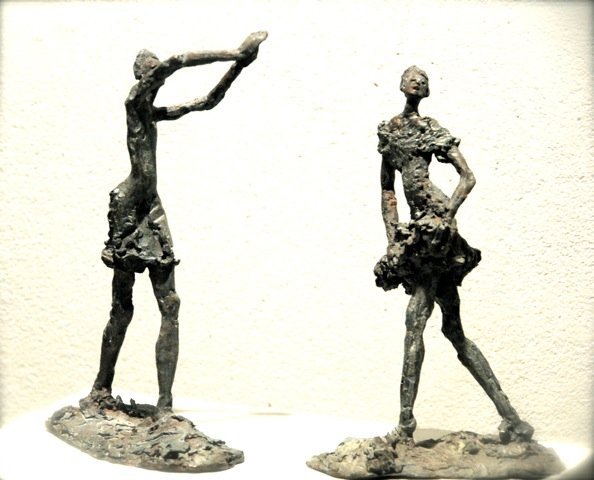 Souvent émaciés, les personnages de Pauline Ohrel incarnent le mouvement.