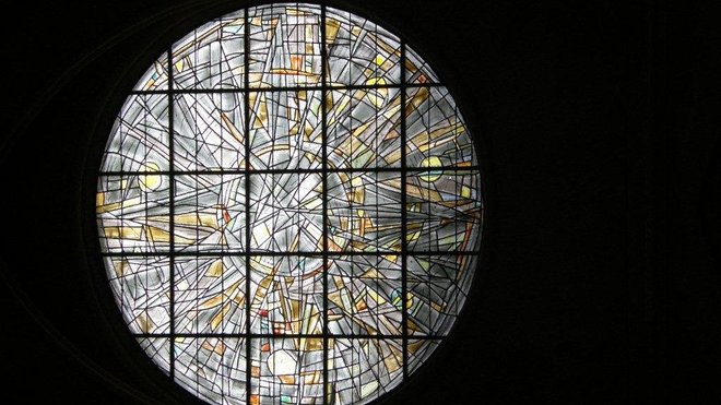 Vitraux religieux ou de commandes laïques de décoration et de mobilier, Atelier Simon Marq.