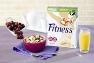 Deux nouvelles variétés pour Fitness de Nestlé : chocolat blanc et 8 fruits.