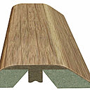 Avec la barre de seuil 3 en 1 de Lapeyre, il vous est possible de réaliser simplement un seuil d’arrêt, de raccordement ou de niveau, à l’aide d’un appareil de découpe. Jusqu’à 166 cm, elle se décline en plusieurs essences de bois.