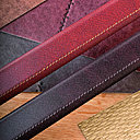 La noblesse du cuir s’invite dans la maison par petite touche, accentuant sur le raffinement de la décoration. La barre de seuil se pare d’une imitation de cuir écorce ou ébène, pour s’associer à une ambiance sophistiquée. Chez Dinac.