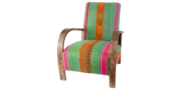 Le fauteuil art déco kilim égaye n'importe quel salon, avec sa housse aux couleurs vives !