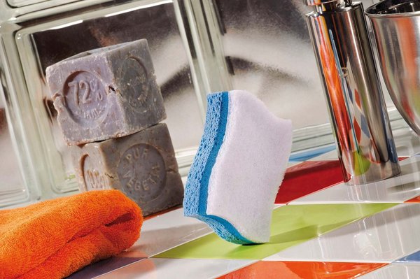 Facile, la bleue et blanche, spéciale salle de bains !