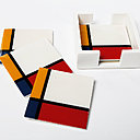 Pour les personnes qui ne supportent pas les marques de verre sur leur table, Arteum propose des dessous de verre à l'effigie de l'œuvre de Mondrian. Une opportunité pour mettre de la couleur dans votre apéritif.