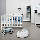 Evolution globale pour la ligne Factory: le lit grandit avec l'enfant et la table à langer devient commode.  www.natalys.com