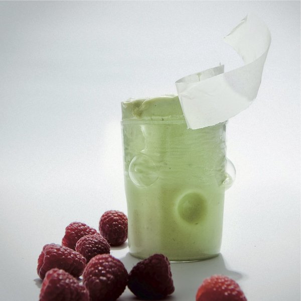 Tout léger, le parfait glacé à l'avocat relevé de gingembre.