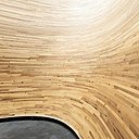 La chapelle peut accueillir environ 100 fidèles dans une ambiance calme et protectrice.