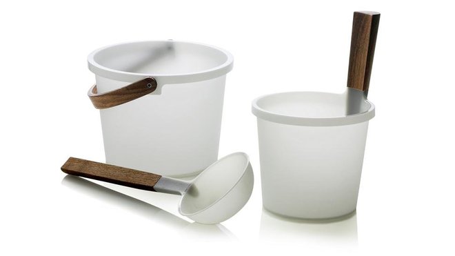 En Finlande, le sauna est un art véritable art de vivre. Pentagon Design revisite le kit pour sauna pour   Orthex.