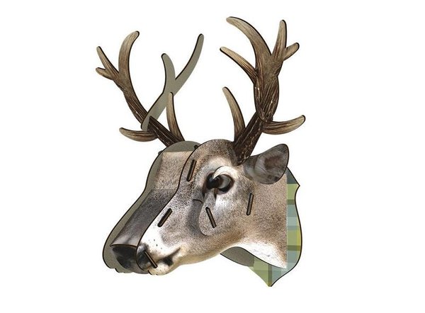 Dans un esprit nature, le trophée chevreuil de Made 4 Kids est réalisé en MDF et bois recyclé. Plus vrai que nature, il sera du plus bel effet dans le salon au dessus d’une cheminée ou dans la chambre de bébé.