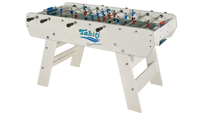 Conçu spécialement pour une utilisation à l’extérieur, le babyfoot « Tahiti » de René Pierre résiste aux intempéries, que ce soit l’eau, les U.V. ou les insectes. En Medex et PVC, il est imputrescible, alors que les joueurs sont en métal.