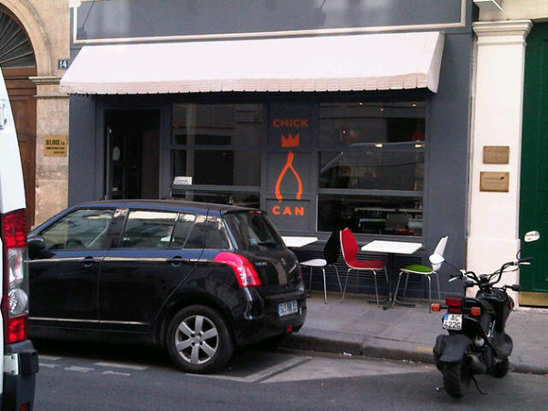 Un concept de restaurant rapide autour du poulet label rouge et de légumes frais.