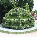 Après la cabane en 2010, le designer Alexis Tricoire continue son exploration des habitations traditionnelles, en concevant un « igloo végétal » comme un manifeste en vue du réchauffement climatique.