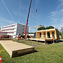 Conçue par les étudiants du Centre Arts et Métiers Paris Tech, la maison Sumbiosi est construite à l’échelle réelle à Bordeaux, afin de participer au concours Solar Decathlon Europe.
