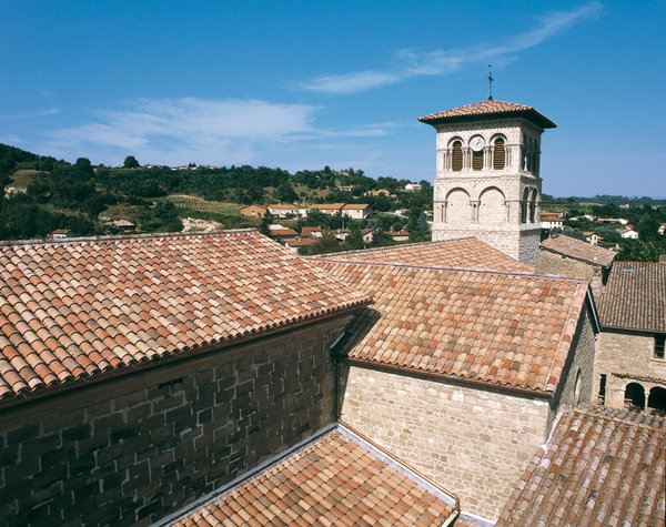 Belles églises, cloîtres et bâtiments classés sont légion parmi les chantiers de rénovation de Monier.