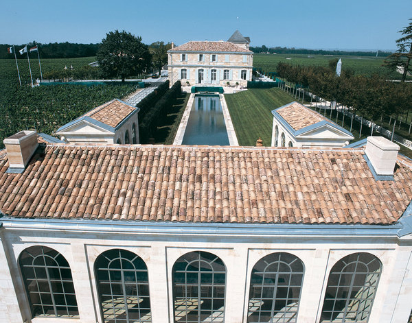 Splendide château provençale en tuiles Médoc Littoral.