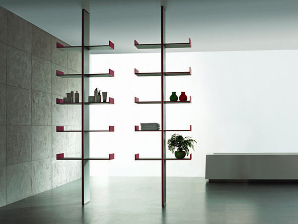 Meuble modulable, la bibliothèque Ginko d’AL26.98 peut également servir de porte-objet, de cloison ou de meuble d’appui. Son système de pousseur lui confère la possibilité de devenir autoportant, pouvant se placer au centre d’une pièce.