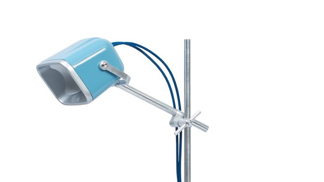 Un petit air années 60 pour cette lampe disponible dans 7 coloris. 190 €. Lampe Mob. Persona Grata. www.persona-grata.com