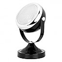 Cette lampe phare existe en deux dimensions, en noir et en blanc. En métal. Lampe phare noire PM. 45 €. Open en Ville. www.openenville.fr