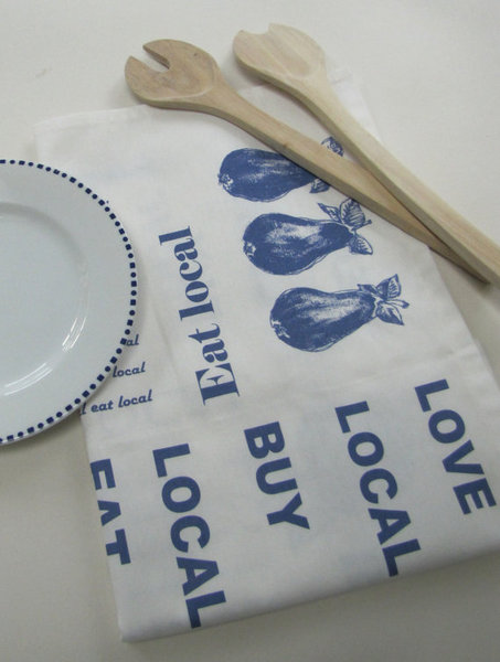 testes et légumes imprimés pour ce torchon de 75x45 cm